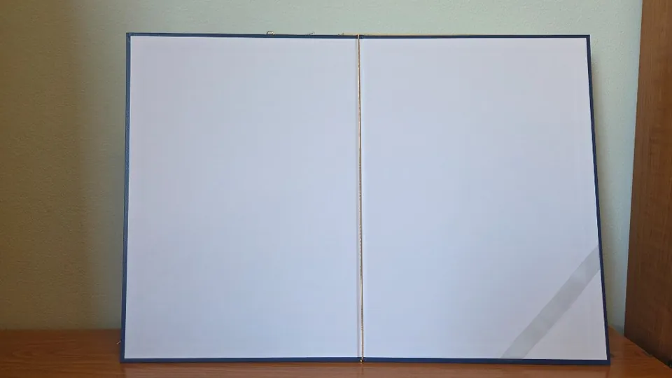 Diplomaborító belseje